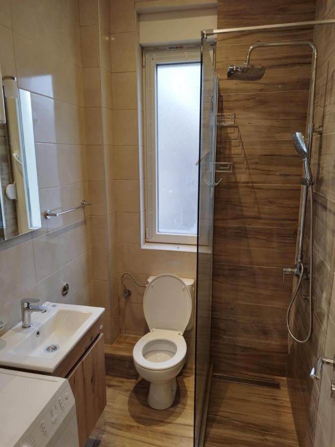 Apartment Studio Center Podgorica Buitenkant foto
