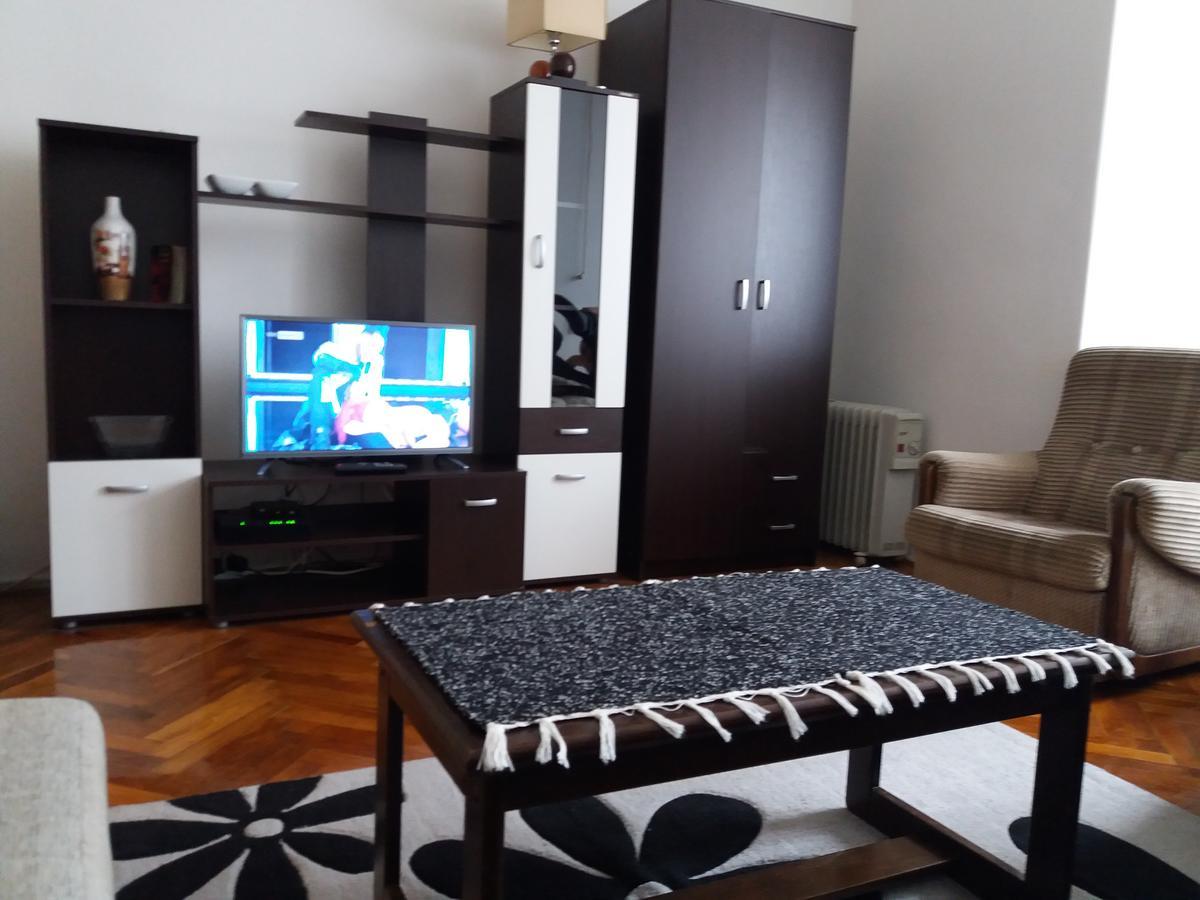 Apartment Studio Center Podgorica Buitenkant foto