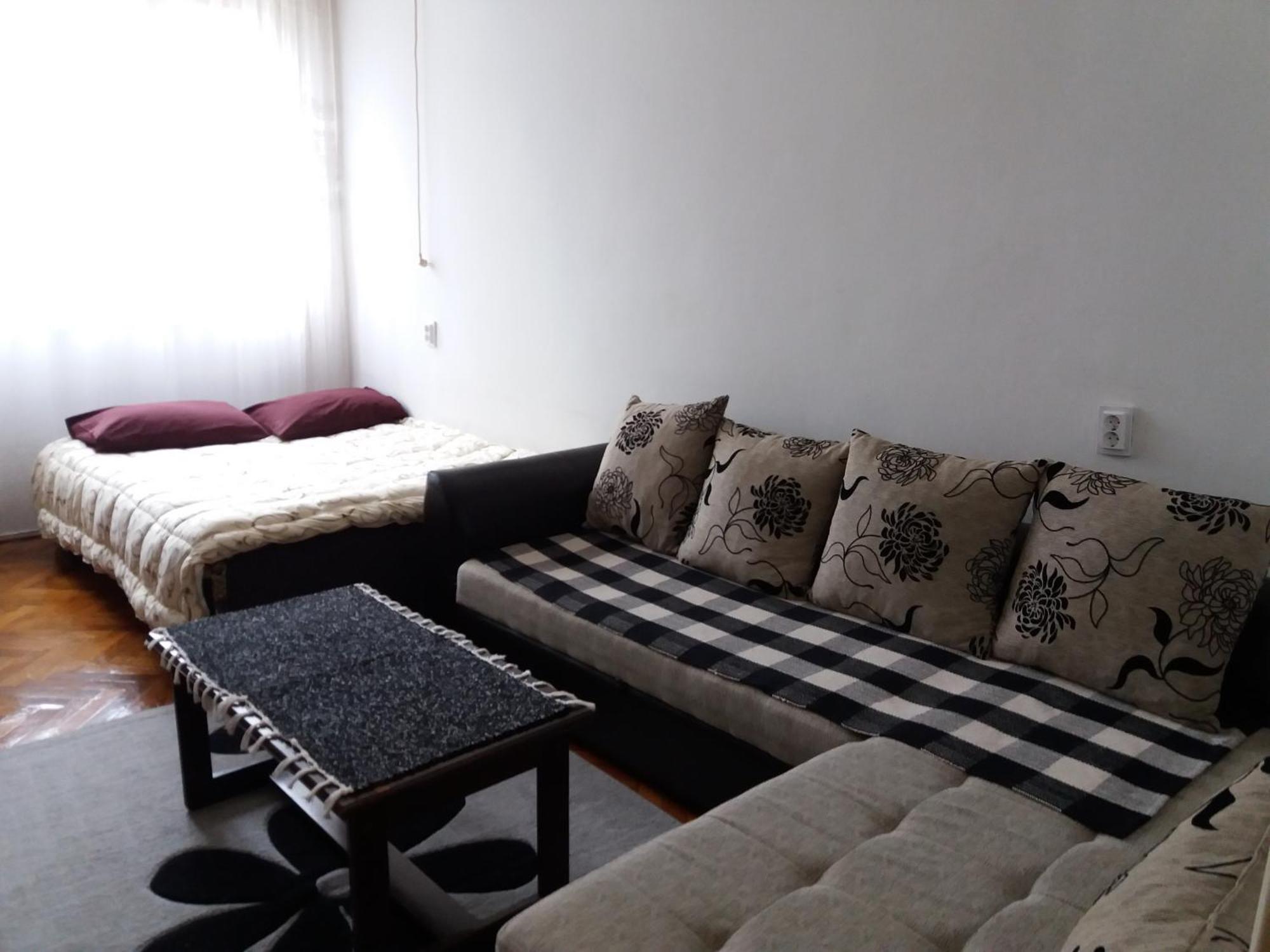 Apartment Studio Center Podgorica Buitenkant foto